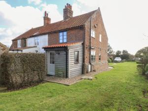 Bygningen som feriehuset ligger i + 18 billeder