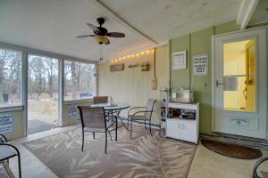 Foto sihtkohas Tahlequah asuva majutusasutuse Tahlequah Duplex with Screened-in Porch and Fire Pit! galeriist +29 fotot