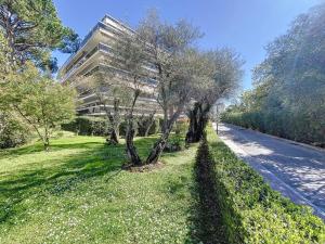 Afbeelding uit fotogalerij van JUAN LES PINS Charming in Juan-les-Pins