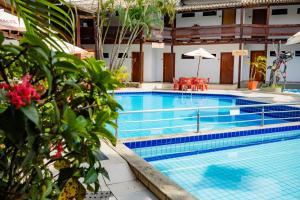 A piscina localizada em Hotel Casa Blanca Porto Seguro ou nos arredores