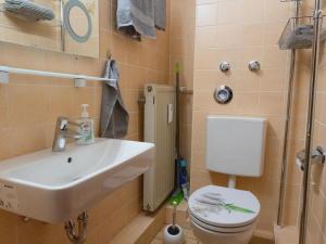 Kylpyhuone majoituspaikassa nette 1 Zimmerwohnung in Würzburg