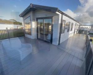 Балкон или терраса в 2-6 guests Holiday Chalet in Durdle Door
