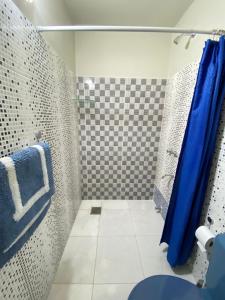 Phòng tắm tại Apartamento entero en Caacupé.