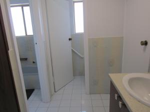 Ένα μπάνιο στο Robertsons Rest +19 φωτογραφίες