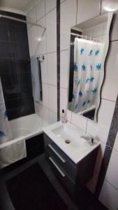 Ένα μπάνιο στο Cantinho da Fajã +19 φωτογραφίες