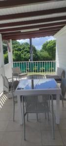 Μπαλκόνι ή βεράντα στο Maison 2 chambres avec jardin