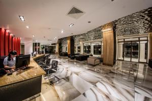 Гості Premier Fort Beach Hotel