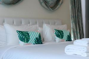 Postel nebo postele na pokoji v ubytování Cozy villa for family near beach - Paradise #24