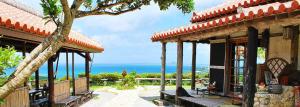 瀬底にあるvilla PILINAの海の見える家