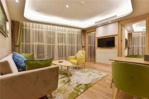 TV a/nebo společenská místnost v ubytování Atour Hotel Headquarter Base Beijing