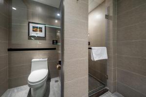 Bagno di Atour Hotel (Shanghai International Tourism and Resorts Zone XiuYan Road)