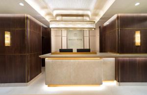 een lobby met receptie in een gebouw bij Bentley Hotel Old City-Special Class in Istanbul