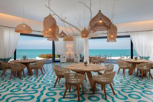 Anantara Santorini Abu Dhabi Retreat-Adults Only的休息区