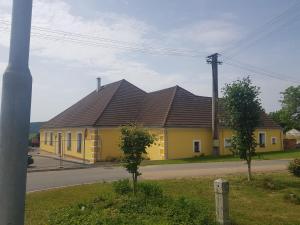 Hoone, kus kodumajutus asub