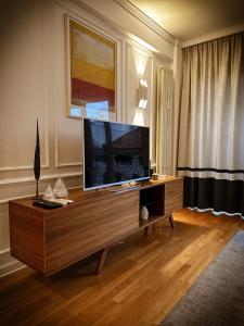 Μια τηλεόραση ή/και κέντρο ψυχαγωγίας στο Nevski Apartment