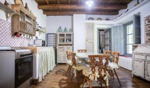 Una cocina o zona de cocina en Cortijo Chacón