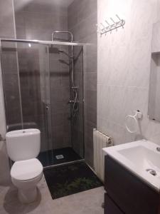 A bathroom at Apartamento Delicia