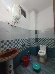 Ένα μπάνιο στο Namami Gange Hotel & Restaurant