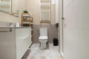 Koupelna v ubytování SF21 Apartamento para 7 personas en el centro de Pamplona + 24 fotografií