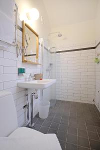 Kúpeľňa v ubytovaní STF Långholmen Hostel