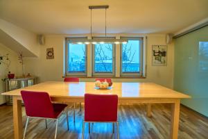 Billede fra billedgalleriet på Große exklusive Wohnung mit Balkon und fantastischer Aussicht auf die Bergwelt inkl privatem Parkplatz mit E-Ladestation i Innsbruck