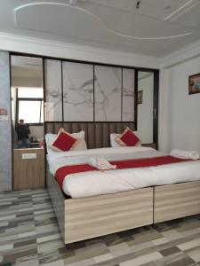 Postel nebo postele na pokoji v ubytování Hotel Clink New Delhi Airport