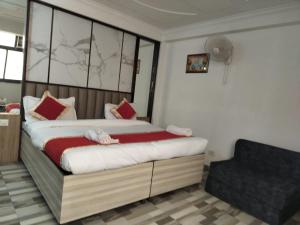 Postel nebo postele na pokoji v ubytování Hotel Clink New Delhi Airport