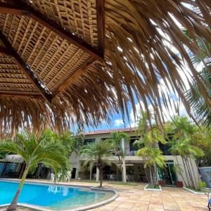 Swimming pool sa o malapit sa Hotel Praia Bela