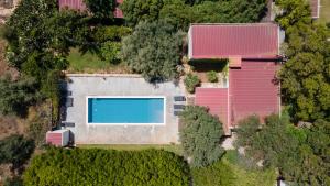 Bazén v ubytovaní Cottage sul lago - Officina Didattica alebo v jeho blízkosti