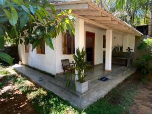 Κήπος έξω από το Kithul house