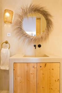 Et badeværelse på Boutique Rentals- AL MAR Beachfront + 26 billeder