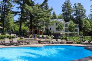 Bazén v ubytování Ripplecove Hotel & Spa nebo v jeho okolí