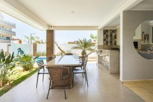 Billede fra billedgalleriet på Casa do Artista a 60m do mar, piscina, 4 quartos i Bombinhas