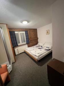 מיטה או מיטות בחדר ב-Romantic Room with private bathroom