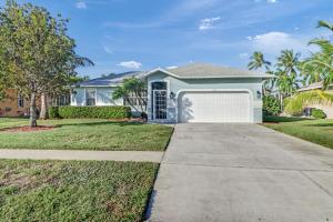 Vườn quanh 3BR Pristine House with Pool in Marco l Close to Beaches