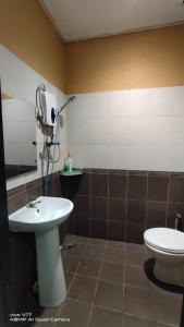 Vonios kambarys apgyvendinimo įstaigoje CHILL GUEST HOUSE CENANG