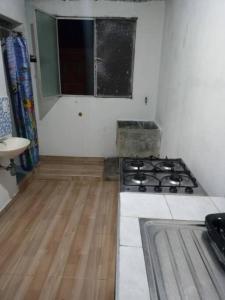 Köök või kööginurk majutusasutuses cómodo apartamento