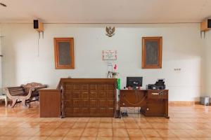 Posezení v ubytování RedDoorz Plus at Wisma Kenanga Sukabumi