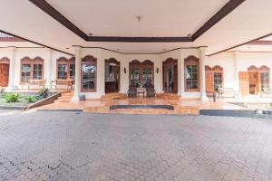 Exteriér nebo vchod ubytování RedDoorz Plus at Wisma Kenanga Sukabumi