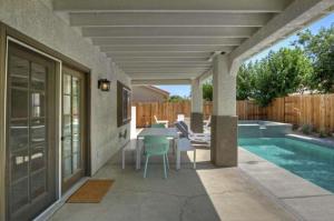 Kuvagallerian kuva majoituspaikasta Indio Escape by AvantStay Stunning Home in Coachella w Pool Hot Tub, joka sijaitsee kohteessa Indio