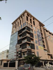 El edificio en el que está el hotel