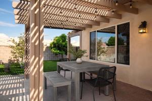 Balkón alebo terasa v ubytovaní 5mins to Coachella Grounds Petit Sahara by AvantStay