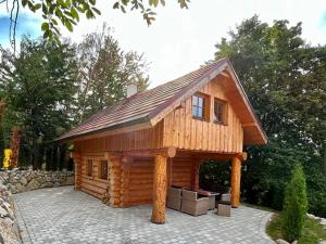 Budova, v ktorej sa dovolenkový dom nachádza