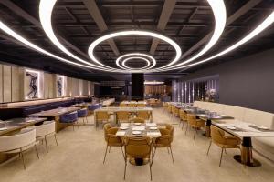 Lemon Tree Hotel, Hisar的休息区