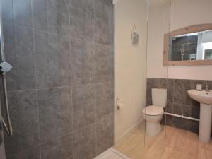 Koupelna v ubytování 2 bed in Brixham 75550