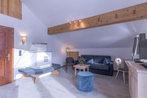 TV a/nebo společenská místnost v ubytování Hotel Sonnenheim