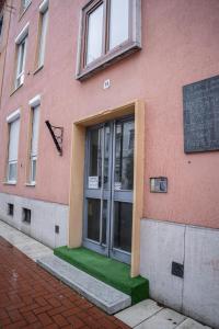 Η πρόσοψη ή η είσοδος του Oskola Luxury Apartment