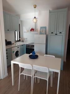 Billede fra billedgalleriet på Chic Home Tropical beach Motril with garage i Motril