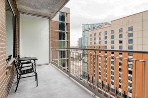 A balcony or terrace at Downtown Austin 1br w gym pool wd nr Capitol ATX-166