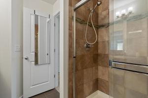 Ένα μπάνιο στο Redmond 1br w parking nr parks schools SEA-691 +26 φωτογραφίες